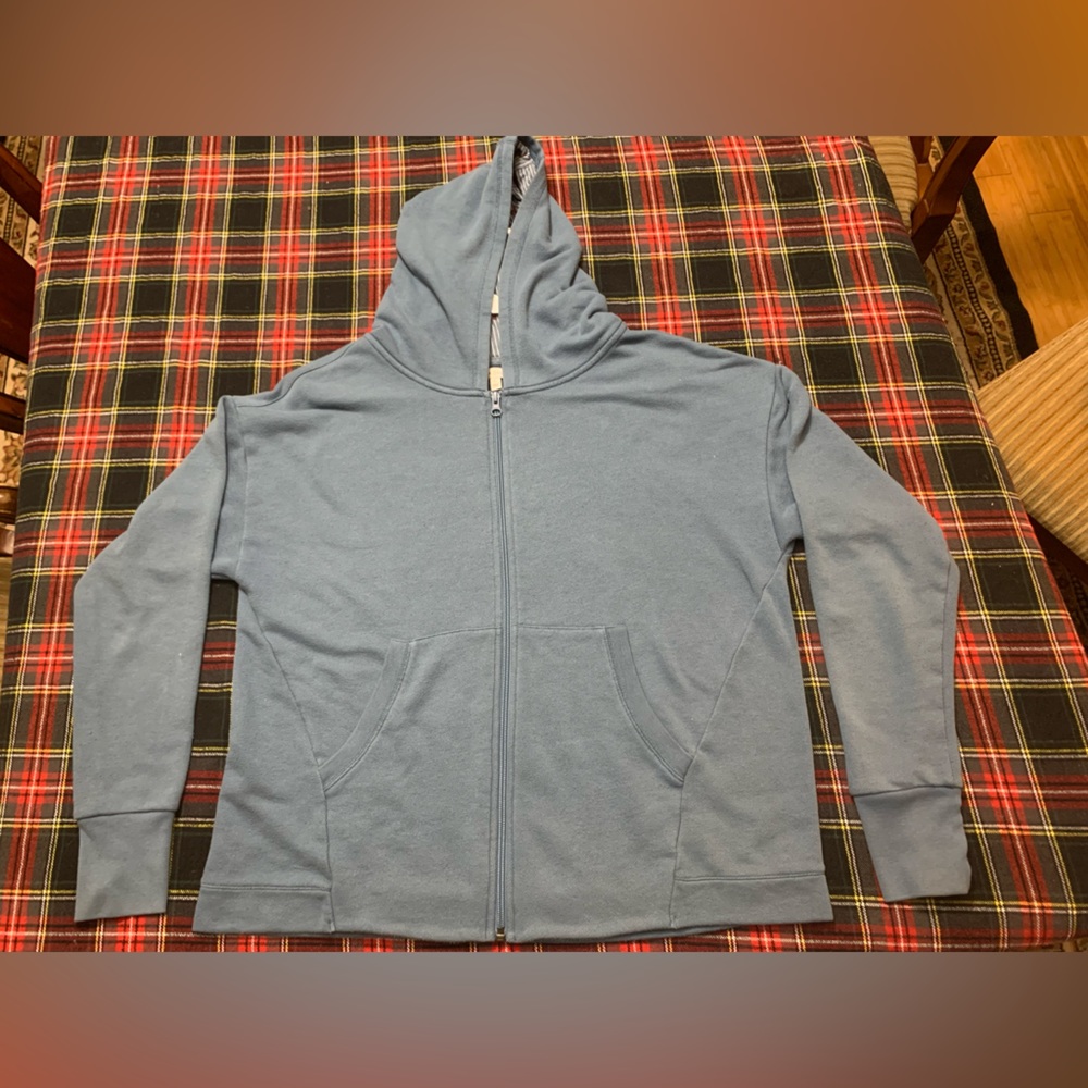 Woman’s Size Large Vera Bradley Brand Light Blue Hoodie Sweater